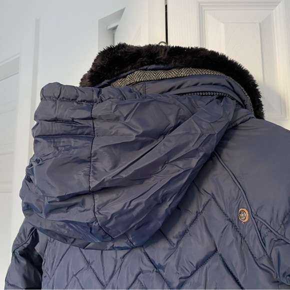 Winter coat - Picture 4 of 11